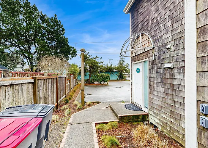 Beaches Inn | Sand Dune Townhouse