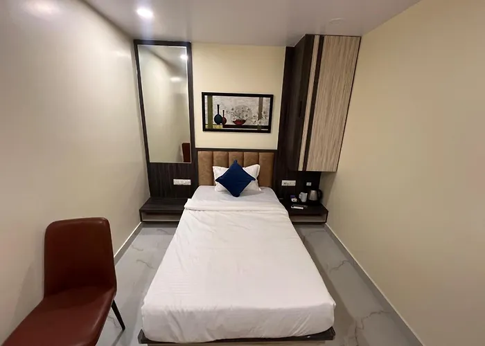 Hotel Soumya Sarovar