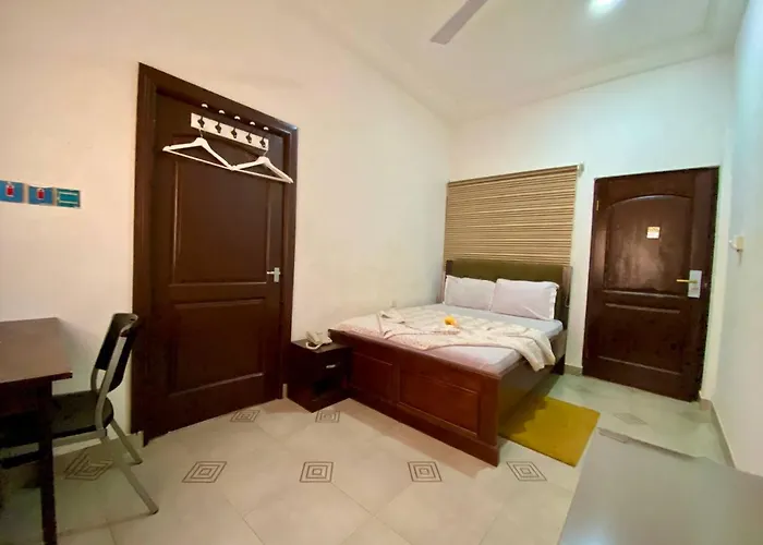 Lavimac Royal Hotel