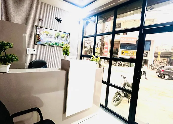 Hotel Green Apple Bareilly