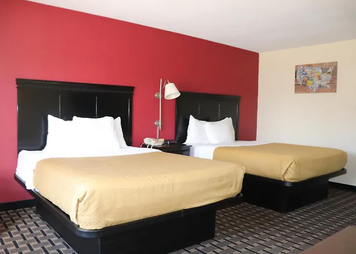 Econo Lodge Inn & Suites Wisconsin Dells