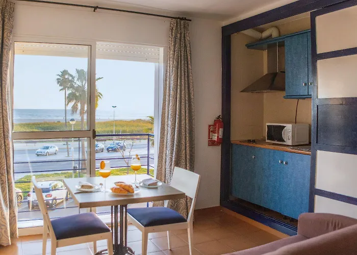 Hotel Playa Conil - Beachfront Studios & Suites