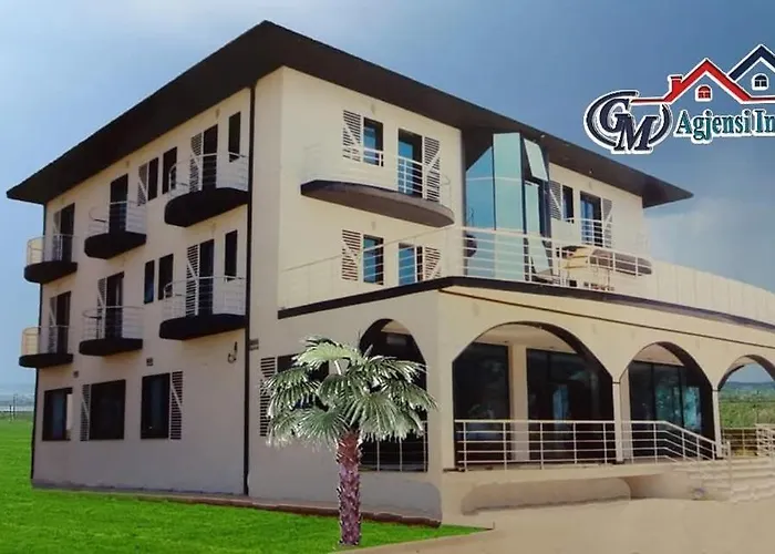 Hotel Blue Moon