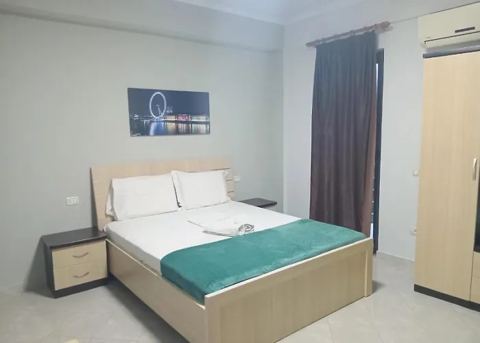 Hotel Blue Moon