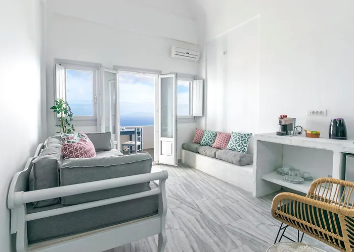 Phaos Santorini Suites