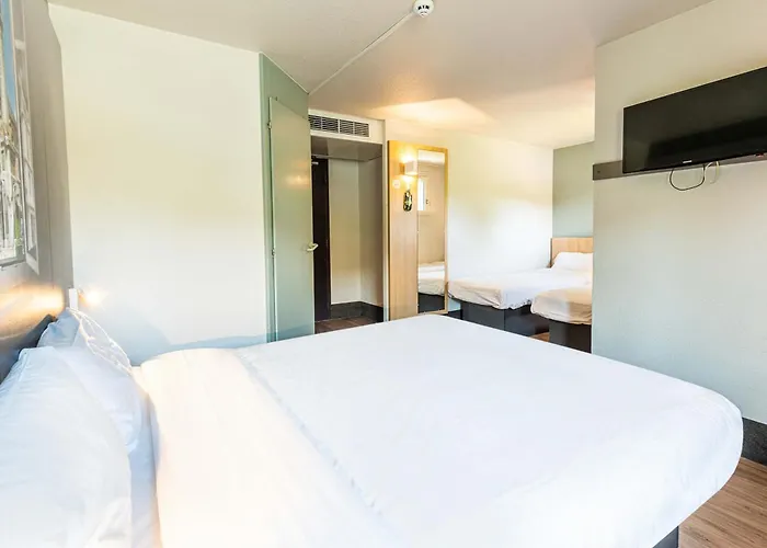 B&B Hotel Chambery La Cassine