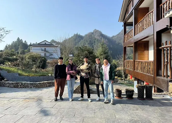 Zhangjiajie Joy Hotel -New Hotel ,Avatar Mountain View, Walking Distance To The Middle Gate Of Forest Park,Quite Entrance, Less Crowed & No Queue,Free Well-Prepared Breakfast,Free Self-Service Laundry & Drying, Attraction Tickets Serivce,Nice Host