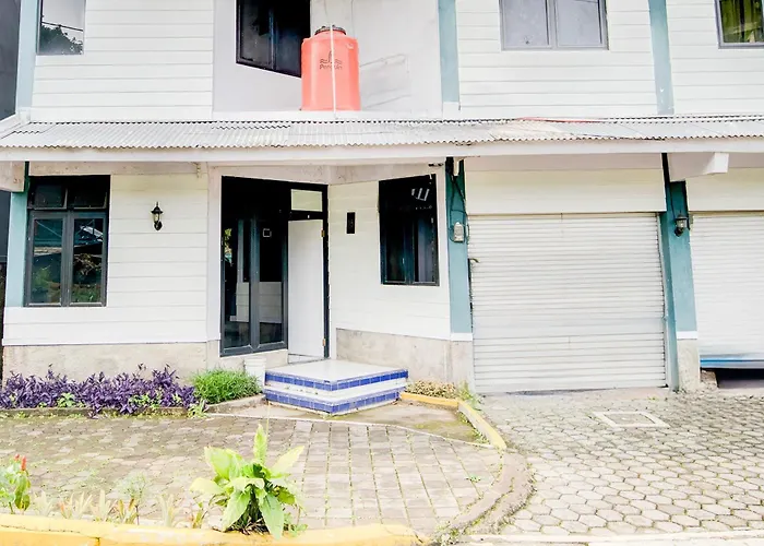 Villa Puncak Agape Near Cipanas Mitra Reddoorz
