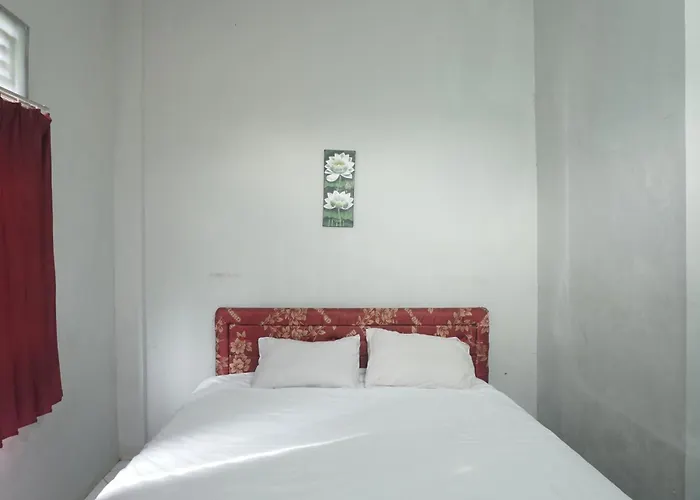 Hotel O Wisma Deli Syariah Near Rsud Nene Mallomo Sidenreng Rappang