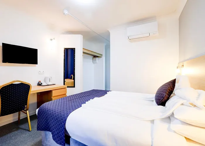 Oyo The Chiltern Hotel