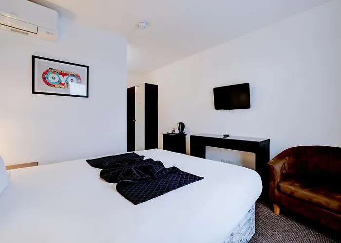 Oyo The Chiltern Hotel