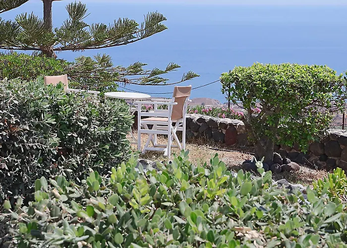 Phaos Santorini Suites