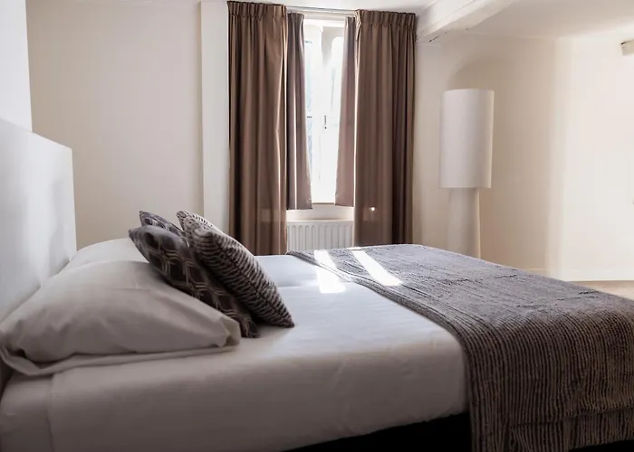 Le Virage Bistro En Hotel