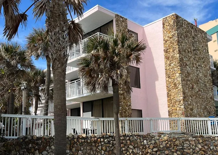 Flamingo Inn Beachfront - Daytona Beach