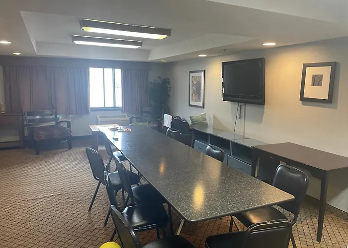 Americinn By Wyndham Hartford Wi