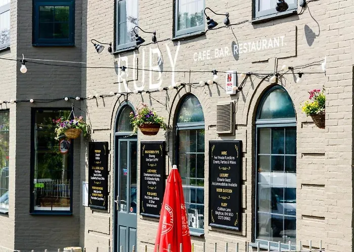 Ruby Pub & Hotel Hove
