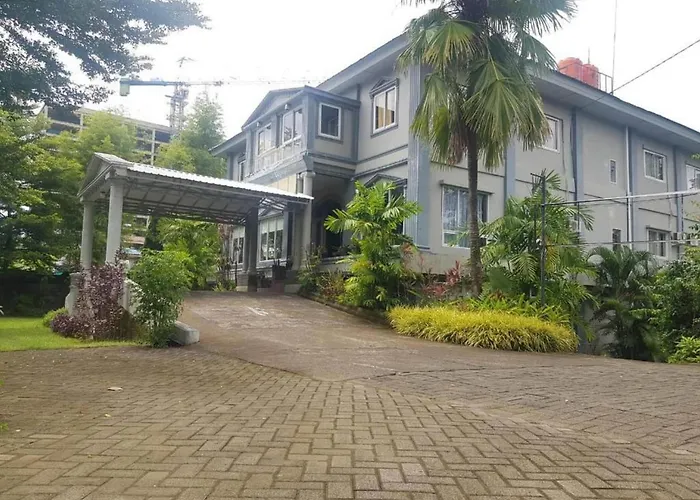 Hotel O Rumah Massagena Syariah Near Gedung Olahraga Enrekang