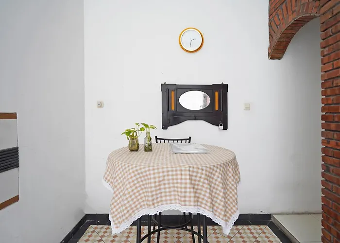 Hotel O Kost Putih Syariah