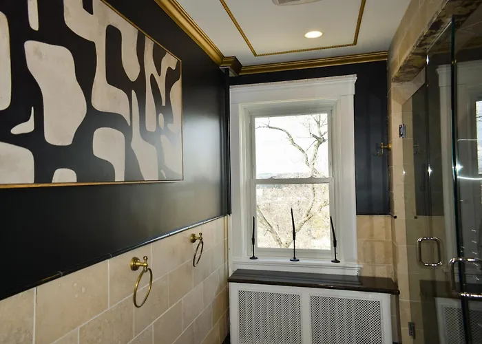 Chateau Connellsville Mcm Minimalist Suite