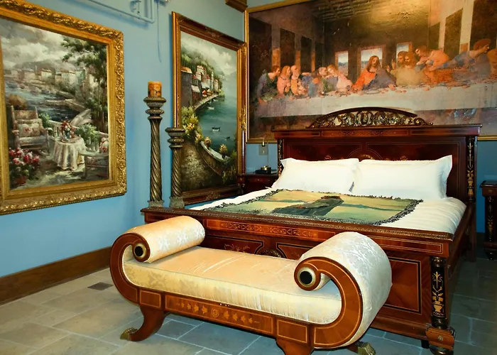 Chateau Connellsville Starry Night Suite