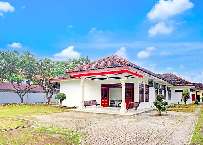 Hotel O Krakatau Near Universitas Muhammadiya Sumatra Utara