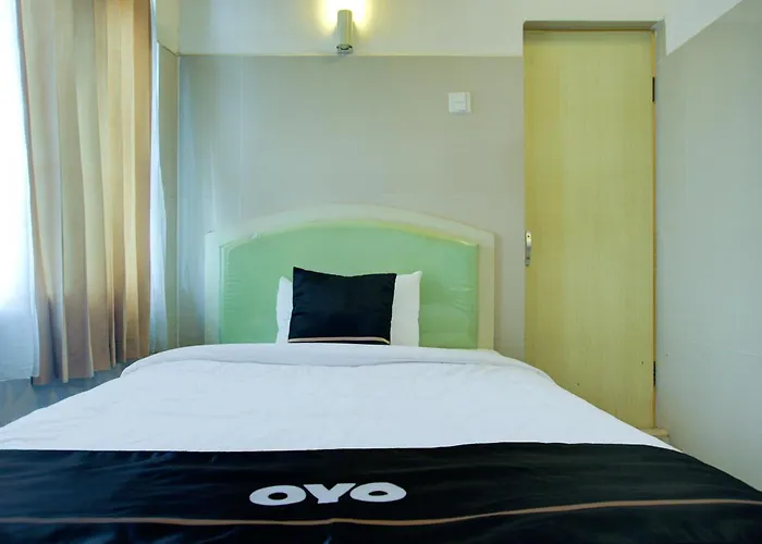 Townhouse Oak Palembang Near Jembatan Ampera Formerly Azzura Hotel