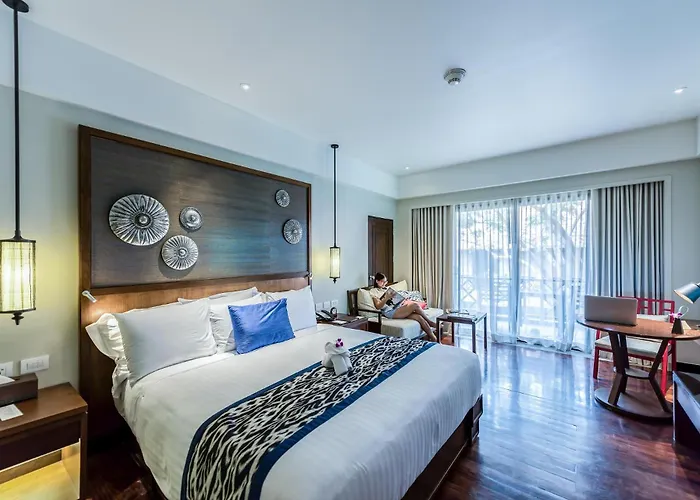Hotel Eddission View Near Delhi Airport