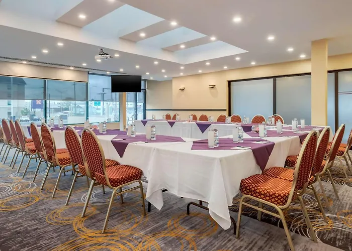 Quality Hotel Dorval Aeroport