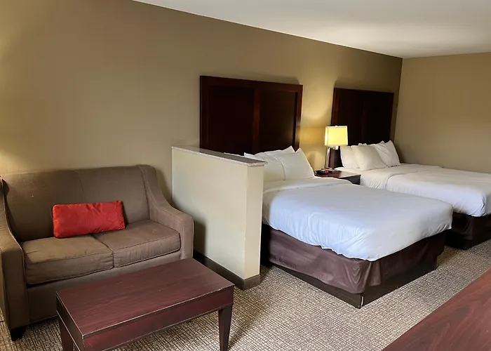 Days Inn & Suites By Wyndham Manheim Lebanon