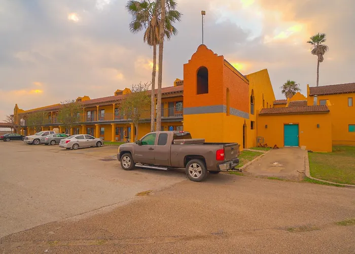 Oyo Hotel Kingsville - Hwy 77