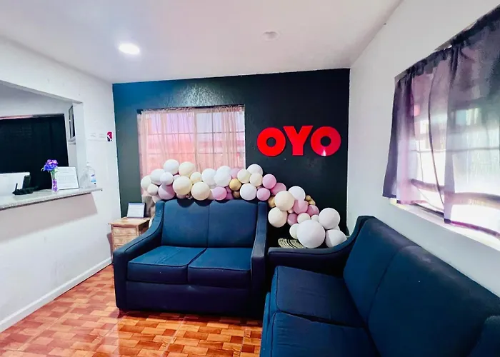 Oyo Garden Inn And Suites Pearsall I-35 East