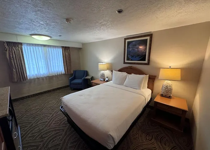 Promenade Inn & Suites Oceanfront