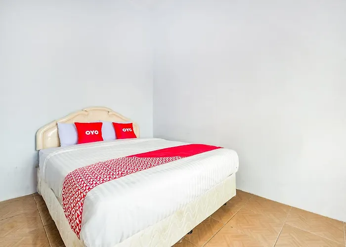 Oyo 1906 Zhafira Guest House Syariah