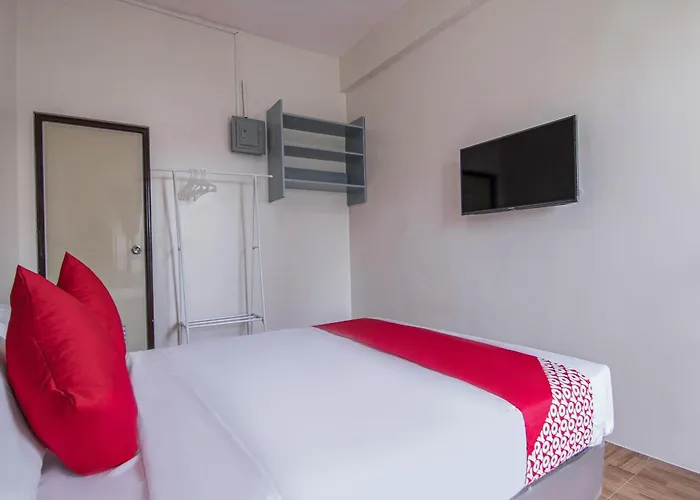 Oyo 431 Apollo 11 Apartelle