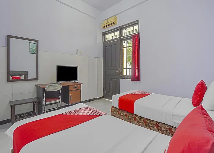 Oyo Life 90589 Palem Garden Hotel
