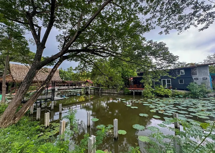 Suree Garden Resort & Karaoke