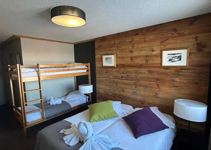 Hillary Hotel