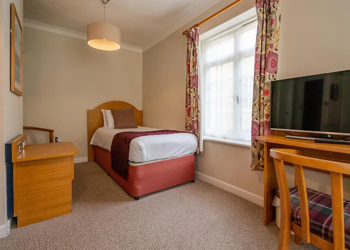 Avon Causeway Hotel