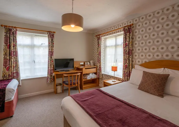 Avon Causeway Hotel