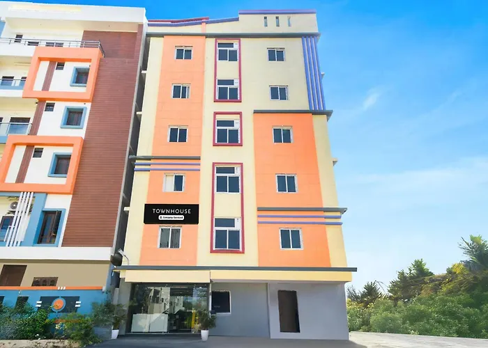 Townhouse Shamshabad Paradise Formerly Blue Petals Hotel