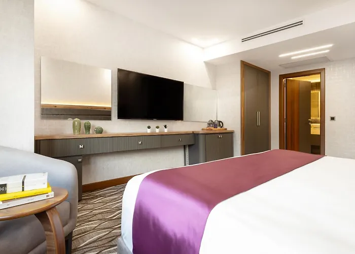 Lilium Hotel & Suites