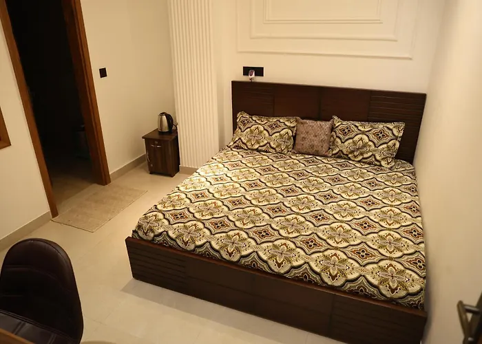 Sukajini Home Stay & Pg