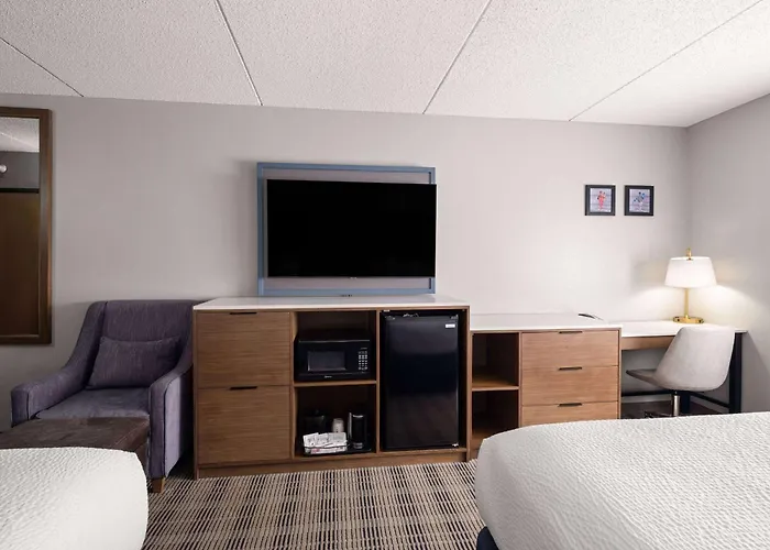 Americinn By Wyndham Shakopee Near Canterbury Park