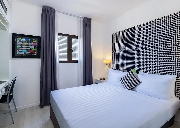 Best Western Regency Suites