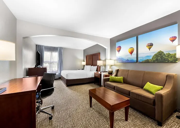 Clarion Pointe Apex - Holly Springs