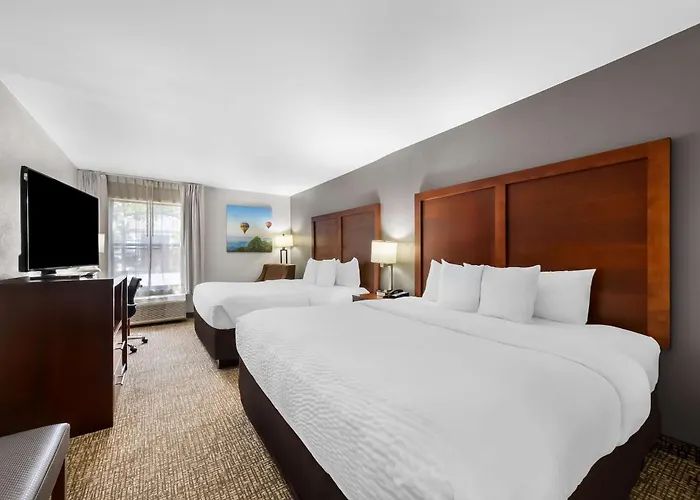 Clarion Pointe Apex - Holly Springs