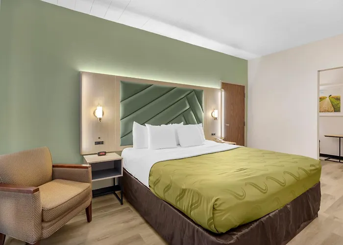 Quality Inn & Suites Monterey I-40