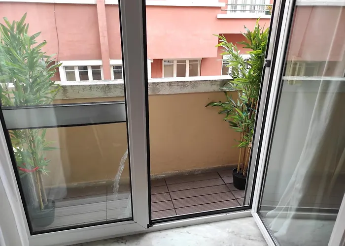 Sweet Suites Guesthouse Close To Famous Avenue Liberty Lisbona