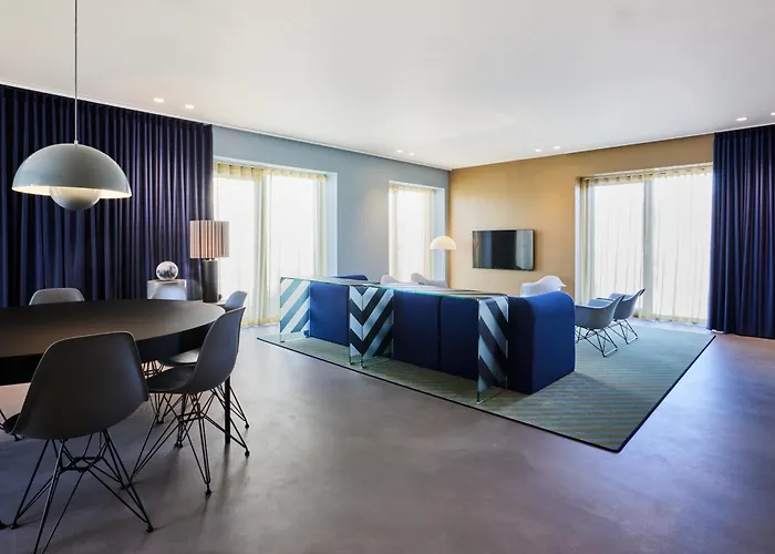 Kirk Suites