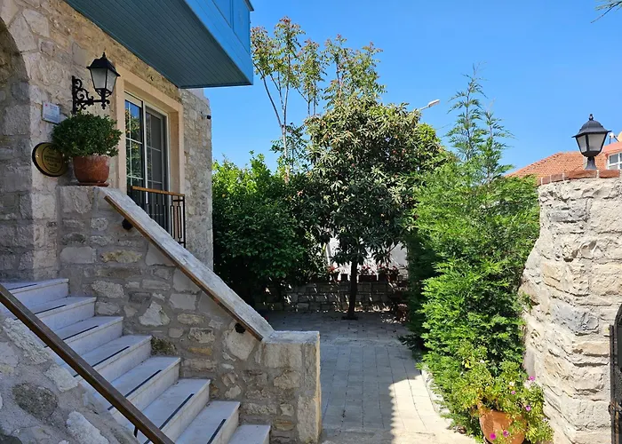 Kugu Urla
